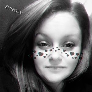 Meet your Posher, Lara